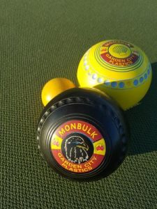 Monbulk wins on all rinks
