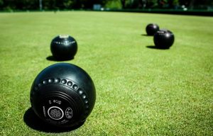 Mixed results for bowlers