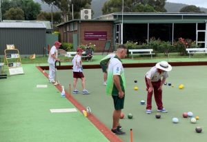 Monbulk bowlers back on track