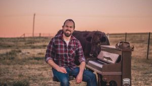 Country singer hits murderous chord
