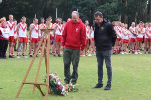 Rivals pause to pay respects
