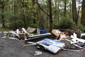 Rubbish controversy in Hoddles Creek