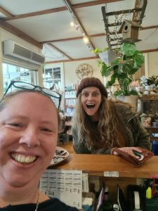 Teresa Palmer meets Olinda store owner during filming for ‘The Clearing’