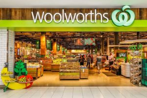 Emerald Woolworths to limit opening hours for renovations