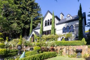 House values drop as Sassafras mansions return to the market