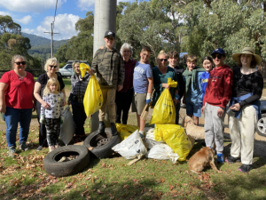 Clean Up The Basin event brings teenagers, adults and exchange students together