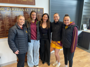 Australian netball star meets Monbulk players