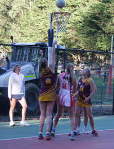 Monbulk netballers defeat “dominant” Olinda