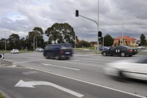 Drivers now facing $500 fine for using mobile phones while driving