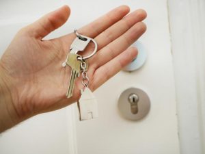 Australians vulnerable to break ins with keys left out