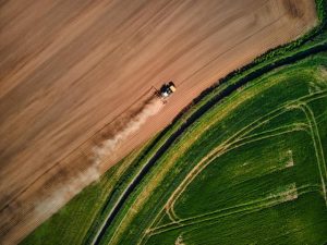 Farmers offered free online farm business program to help manage risk
