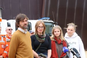 SES volunteers reunited with Kalorama family three years later