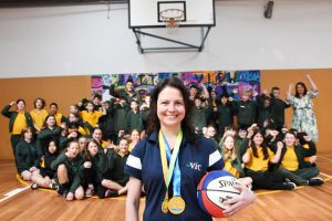 Ferntree Gully teacher celebrates second consecutive gold medal with SSV basketball team