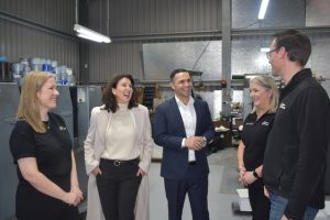 Two federal politicians visited Healesville to discuss asset write-off, cost of living pressure
