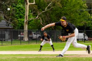 Tigers outlast Baycats in thrilling finish