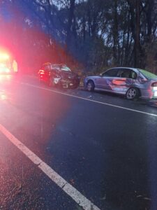 Two people hospitalised after crash in Yellingbo