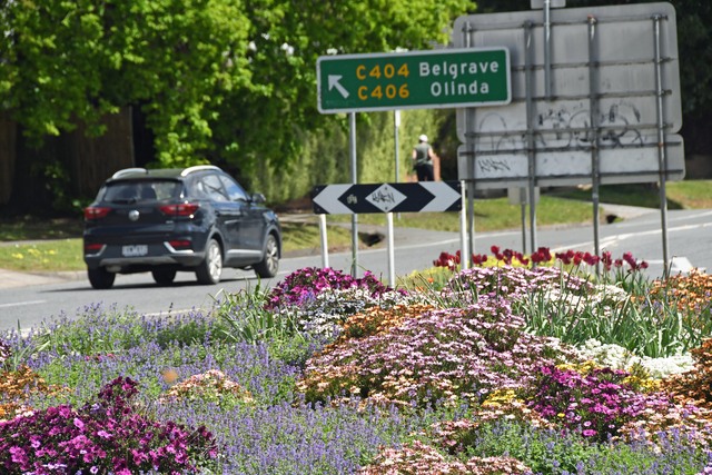 Anonymous praise for Monbulk’s ‘lovely’ roundabout