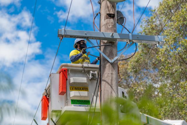AusNet works to restore Dandenong Ranges power outages