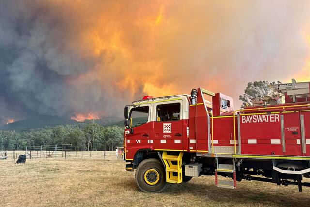 Bayswater volunteers deployed to Walwa and Longwood fires
