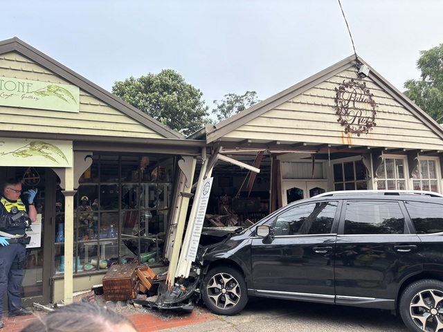 Alleged stolen vehicle smashes into Olinda stores
