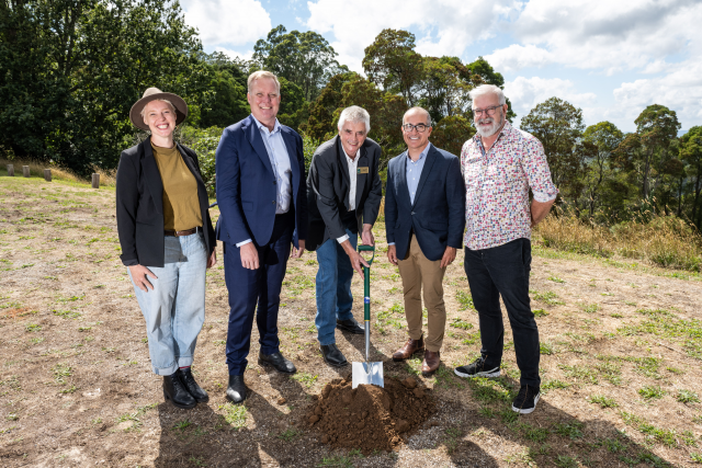 Councils call for Growing Suburbs Fund to be restored